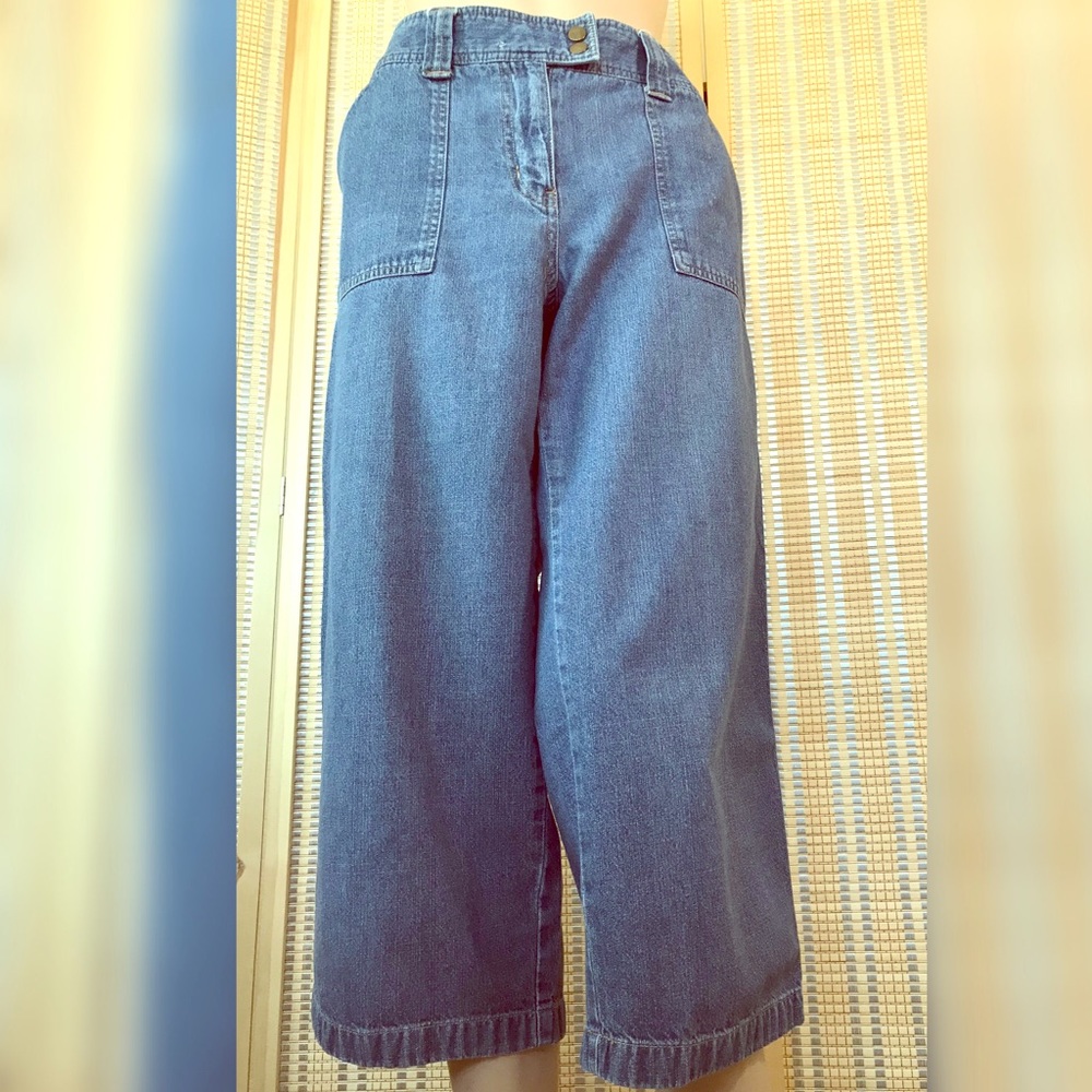 Woman's NY Jeans New York & Company Capri Wide Leg